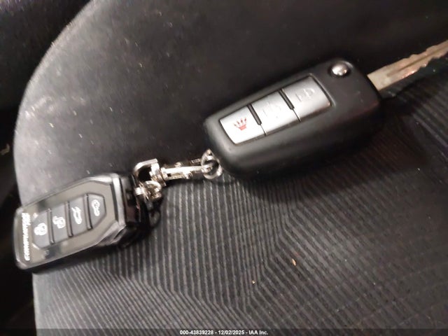 JN8AT2MV6GW131670 Nissan ROGUE S