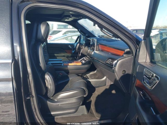 2019 LINCOLN NAVIGATOR L 5LMJJ3LT3KEL18122 Photo 4