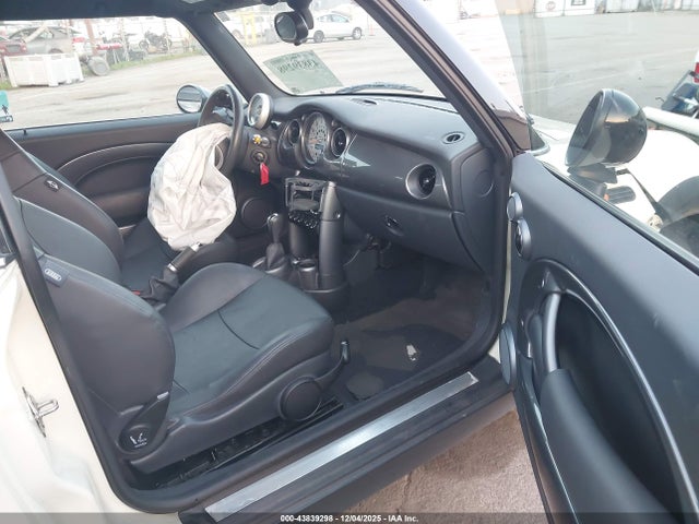 2005 MINI COOPER WMWRC33595TJ69198 Photo 4