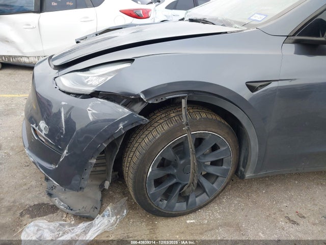 2023 TESLA MODEL Y 7SAYGDEE6PA140222 Photo 5