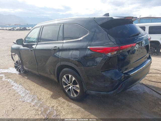 2022 TOYOTA HIGHLANDER 5TDGBRCH1NS540251 Photo 2