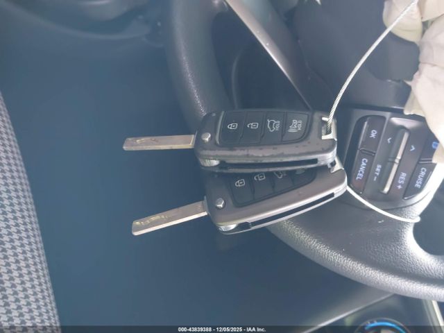 2019 HYUNDAI KONA KM8K12AA0KU295858 Photo 10