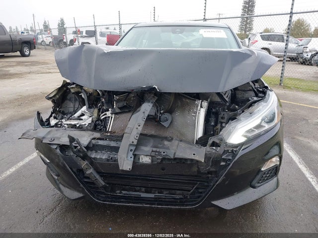 1N4BL4DV4NN359140 Nissan Altima Sv Fwd