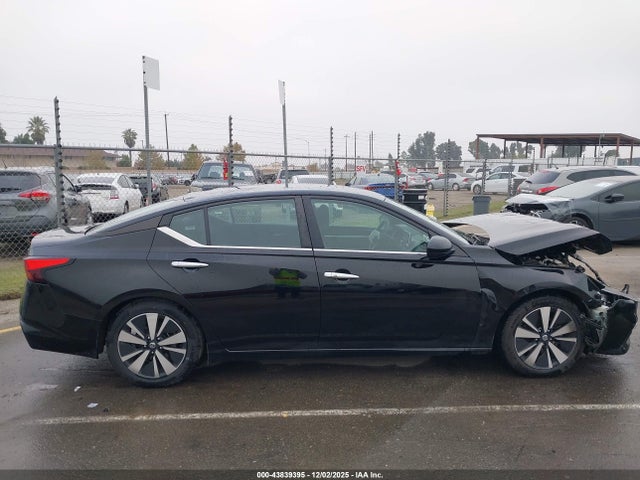1N4BL4DV4NN359140 Nissan Altima Sv Fwd