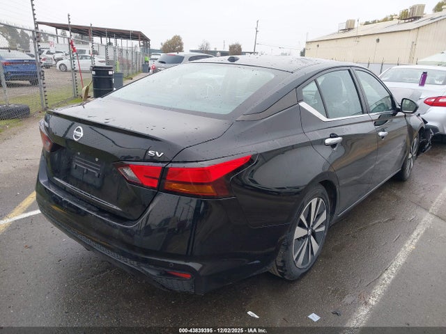 1N4BL4DV4NN359140 Nissan Altima Sv Fwd