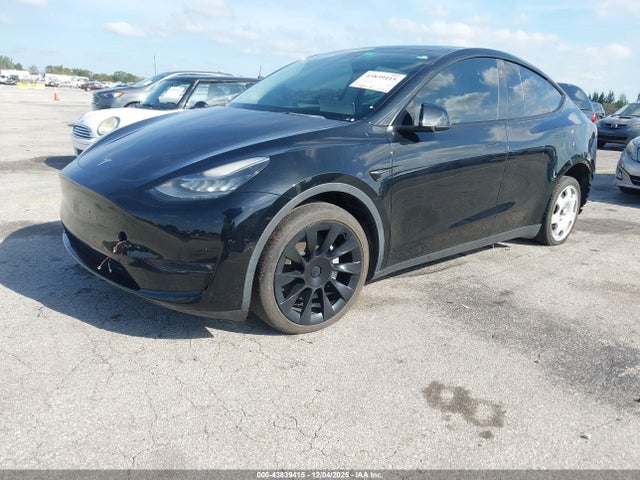 2021 TESLA MODEL Y 5YJYGDEE6MF189836 Photo 1