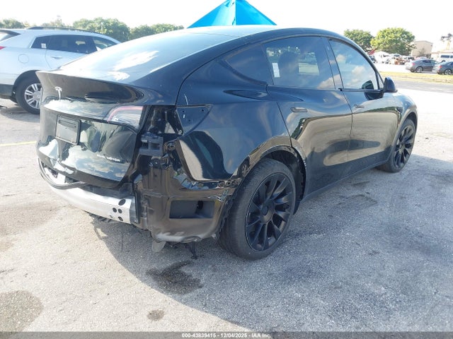 2021 TESLA MODEL Y 5YJYGDEE6MF189836 Photo 5