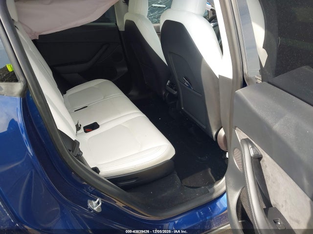 Продажа на аукционе авто 2023 Tesla Model Y Awd/long Range Dual Motor All-wheel Drive, vin: 7SAYGAEE5PF644181, номер лота: 43839426