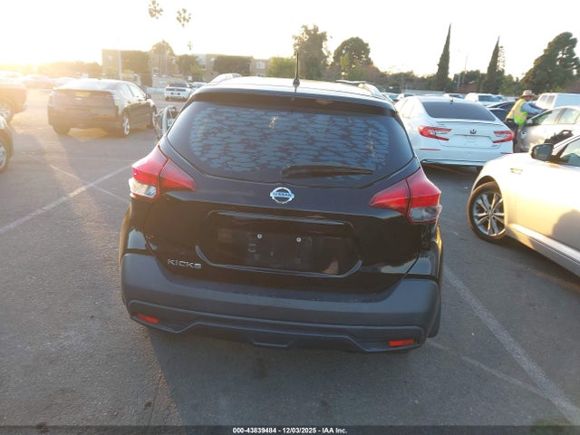 3N1CP5CU1JL544535 Nissan KICKS S