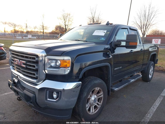 43839501 :رقم المزاد ، 1GT22YEG6FZ516505 vin ، 2015 Gmc Sierra 2500hd Sle مزاد بيع