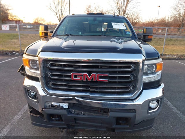 43839501 :رقم المزاد ، 1GT22YEG6FZ516505 vin ، 2015 Gmc Sierra 2500hd Sle مزاد بيع
