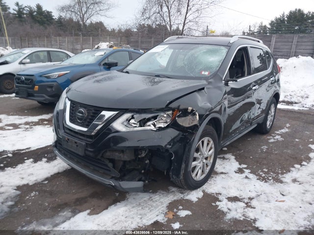 Nissan ROGUE SV 2018 KNMAT2MV6JP578223 Image 2