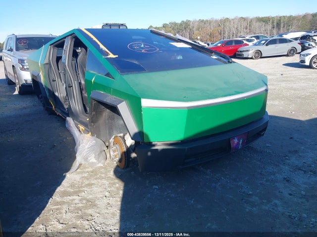 2024 TESLA CYBERTRUCK 7G2CEHED2RA027590