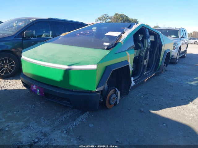 2024 TESLA CYBERTRUCK 7G2CEHED2RA027590 Photo 1