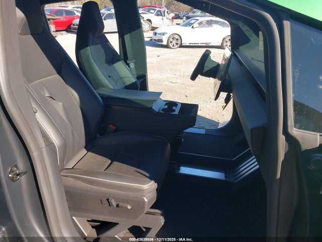 2024 TESLA CYBERTRUCK 7G2CEHED2RA027590 Photo 4