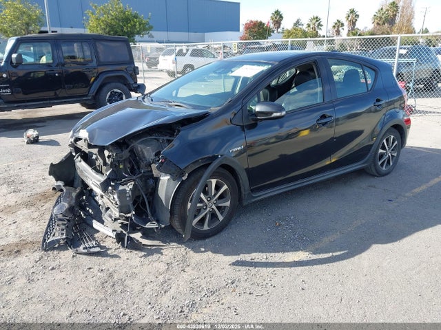 JTDKDTB36J1605819 Toyota Prius C Four