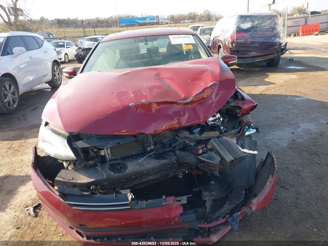2017 Volkswagen Jetta 1.4t Se მანქანა იყიდება აუქციონზე, vin: 3VWDB7AJ4HM323713, აუქციონის ნომერი: 43839692