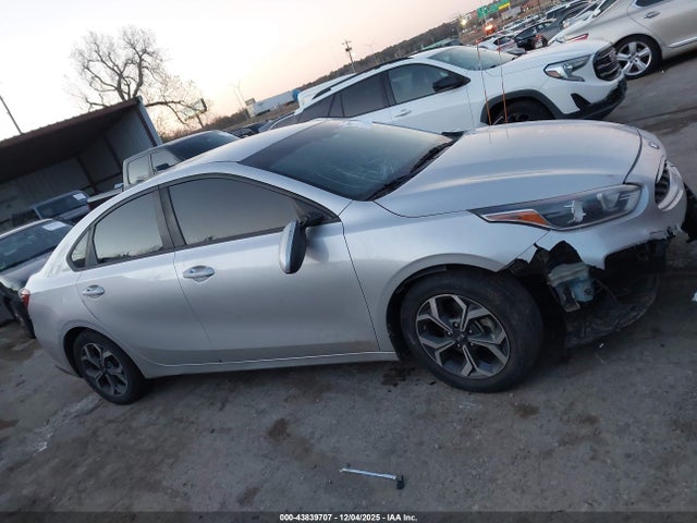 Продажа на аукционе авто 2020 Kia Forte Lxs, vin: 3KPF24AD4LE177658, номер лота: 43839707