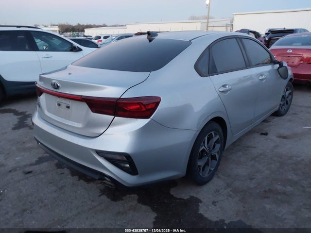 Продажа на аукционе авто 2020 Kia Forte Lxs, vin: 3KPF24AD4LE177658, номер лота: 43839707