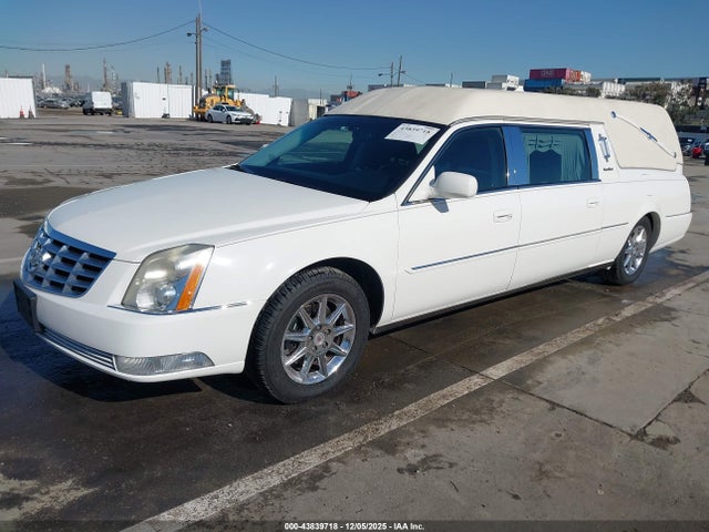 2011 CADILLAC DTS 1GE7K9C63BU600138 Photo 1