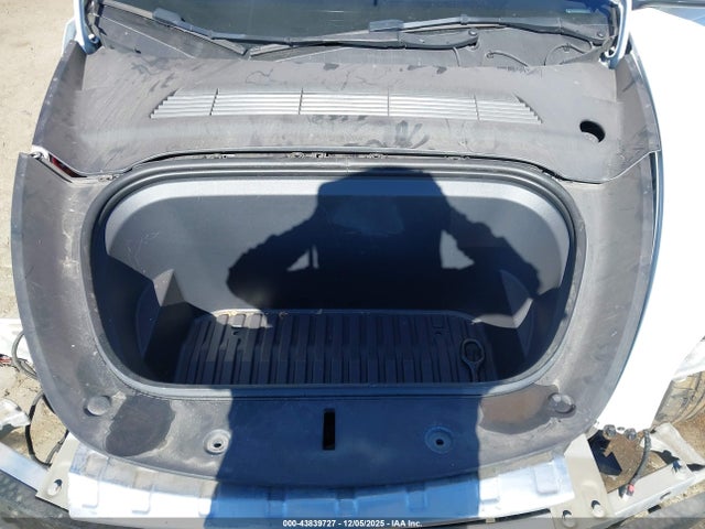 2023 TESLA MODEL Y 7SAYGDEF8PF624047 Photo 9