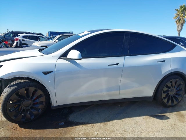 7SAYGDEF8PF624047 Tesla Model Y Performance Dual Motor All-wheel Drive