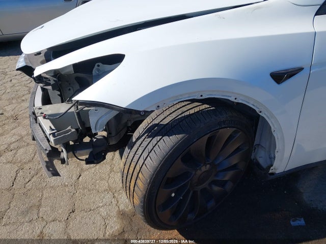7SAYGDEF8PF624047 Tesla Model Y Performance Dual Motor All-wheel Drive