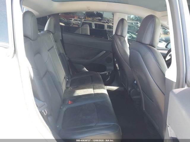 2023 TESLA MODEL Y 7SAYGDEF8PF624047 Photo 7