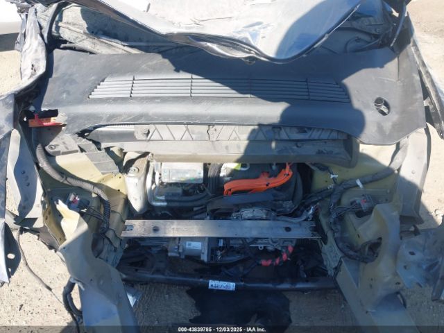 2024 TESLA MODEL Y 7SAYGDEF9RF076837 Photo 9