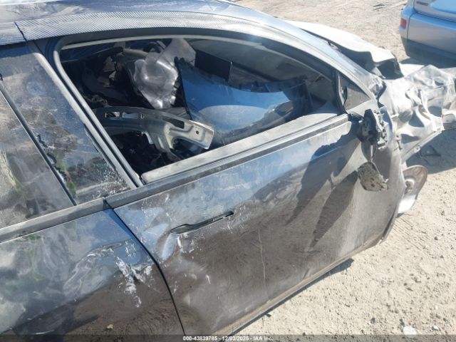 2024 TESLA MODEL Y 7SAYGDEF9RF076837 Photo 4