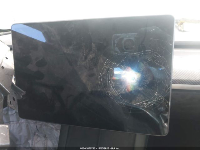 2024 TESLA MODEL Y 7SAYGDEF9RF076837 Photo 6