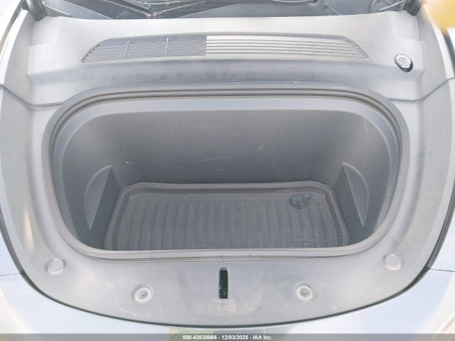 2020 TESLA MODEL Y 5YJYGDEE6LF020432 Photo 9