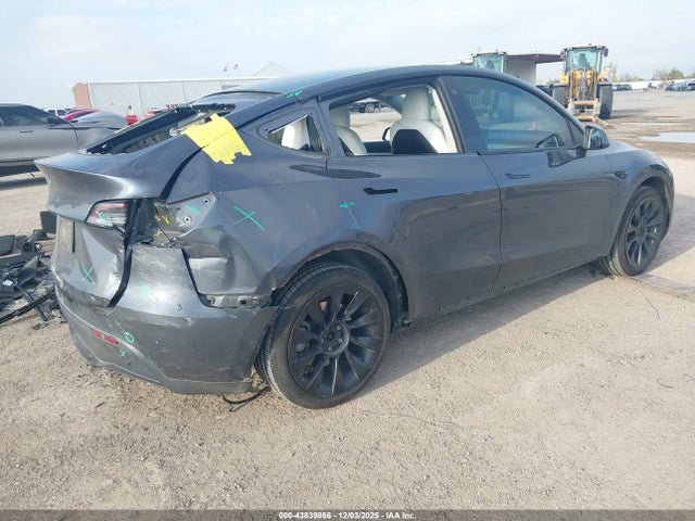 2020 TESLA MODEL Y 5YJYGDEE6LF020432 Photo 3