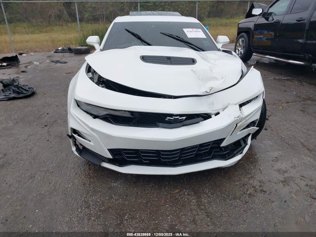 2021 CHEVROLET CAMARO 1G1FH1R71M0120512 Photo 5
