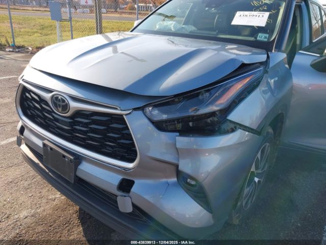 2022 TOYOTA HIGHLANDER 5TDHZRBH5NS178894 Photo 5