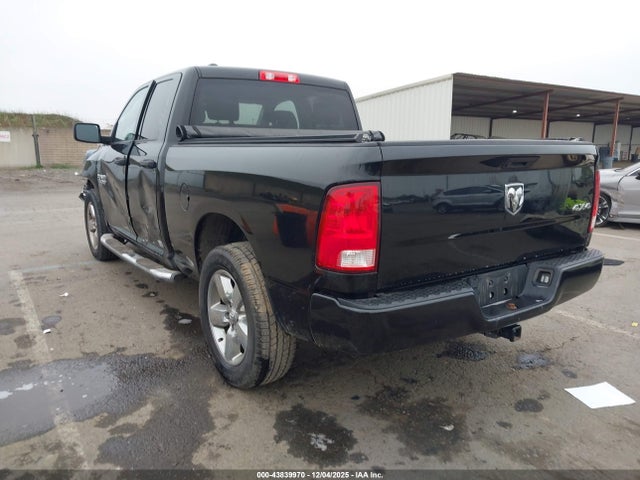 1C6RR7FG3KS519908 RAM 1500 Classic Express 4x4 6&#039;4 Box
