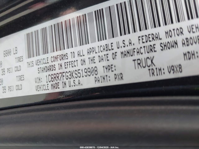 1C6RR7FG3KS519908 RAM 1500 Classic Express 4x4 6&#039;4 Box
