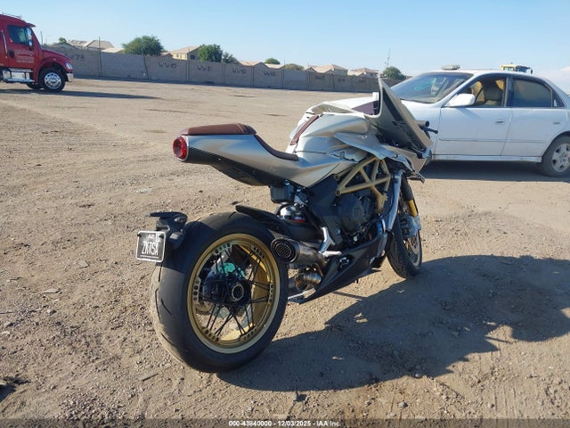 ZCGDNX3C6PV003259 M. V. Agusta Superveloce 800