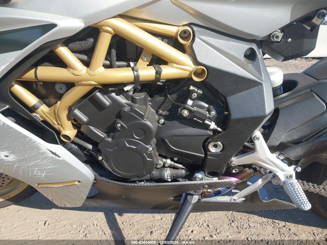 ZCGDNX3C6PV003259 M. V. Agusta Superveloce 800