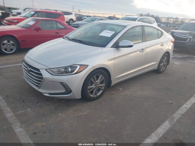 Продаж на аукціоні авто 2018 Hyundai Elantra Value Edition, vin: KMHD84LF1JU475468, номер лоту: 43840039