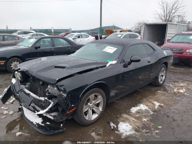 Auction sale of the 2022 Dodge Challenger Sxt, vin: 2C3CDZAG4NH195688, lot number: 43840077