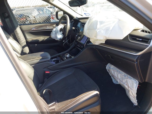 2022 JEEP GRAND CHEROKEE 1C4RJGAG7N8574676 Photo 4