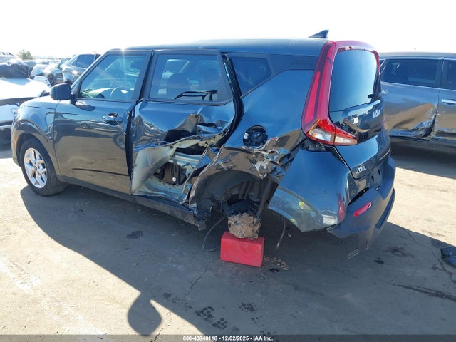 43840118 :رقم المزاد ، KNDJ23AU8N7817801 vin ، 2022 Kia Soul S مزاد بيع