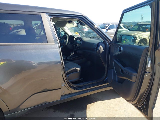 43840118 :رقم المزاد ، KNDJ23AU8N7817801 vin ، 2022 Kia Soul S مزاد بيع