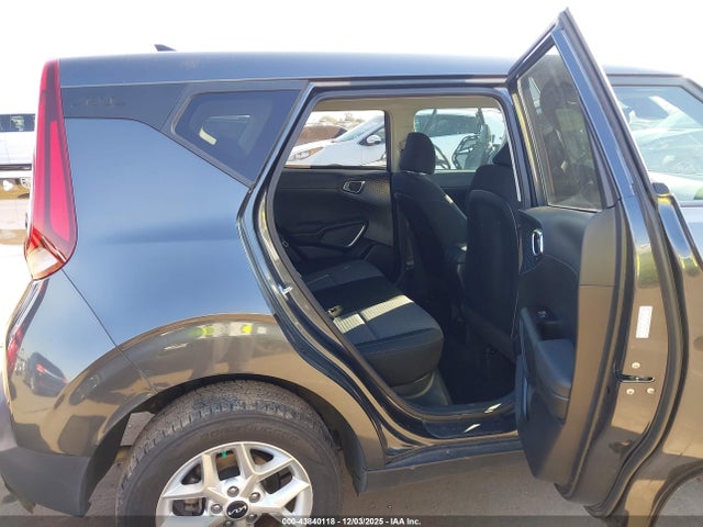 43840118 :رقم المزاد ، KNDJ23AU8N7817801 vin ، 2022 Kia Soul S مزاد بيع