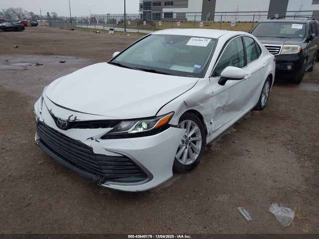 4T1C11AKXPU755428 Toyota CAMRY LE