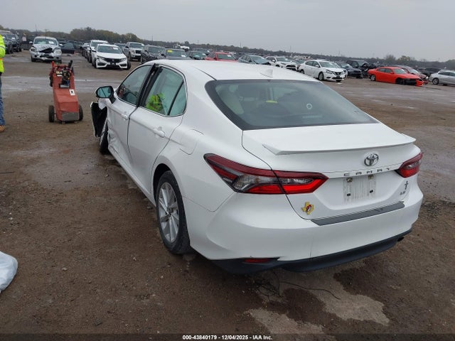 4T1C11AKXPU755428 Toyota CAMRY LE