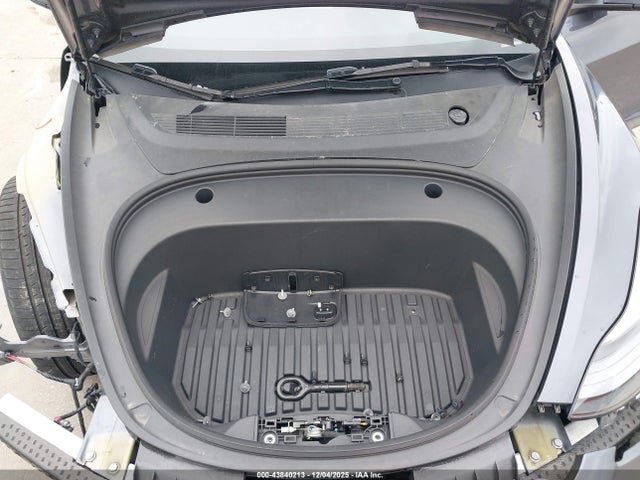 2023 TESLA MODEL 3 5YJ3E1EA9PF665559 Photo 9