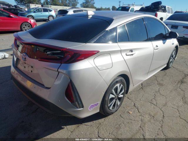 2019 TOYOTA PRIUS PRIME JTDKARFP0K3114404 Photo 3