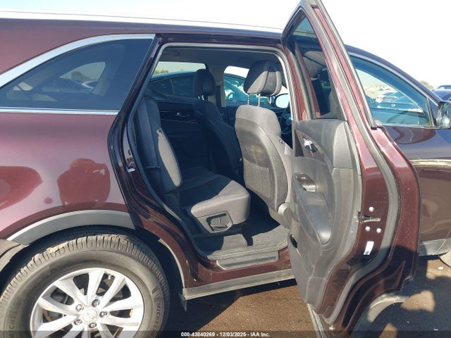 5XYPG4A54GG015388 KIA Sorento 3.3l Lx